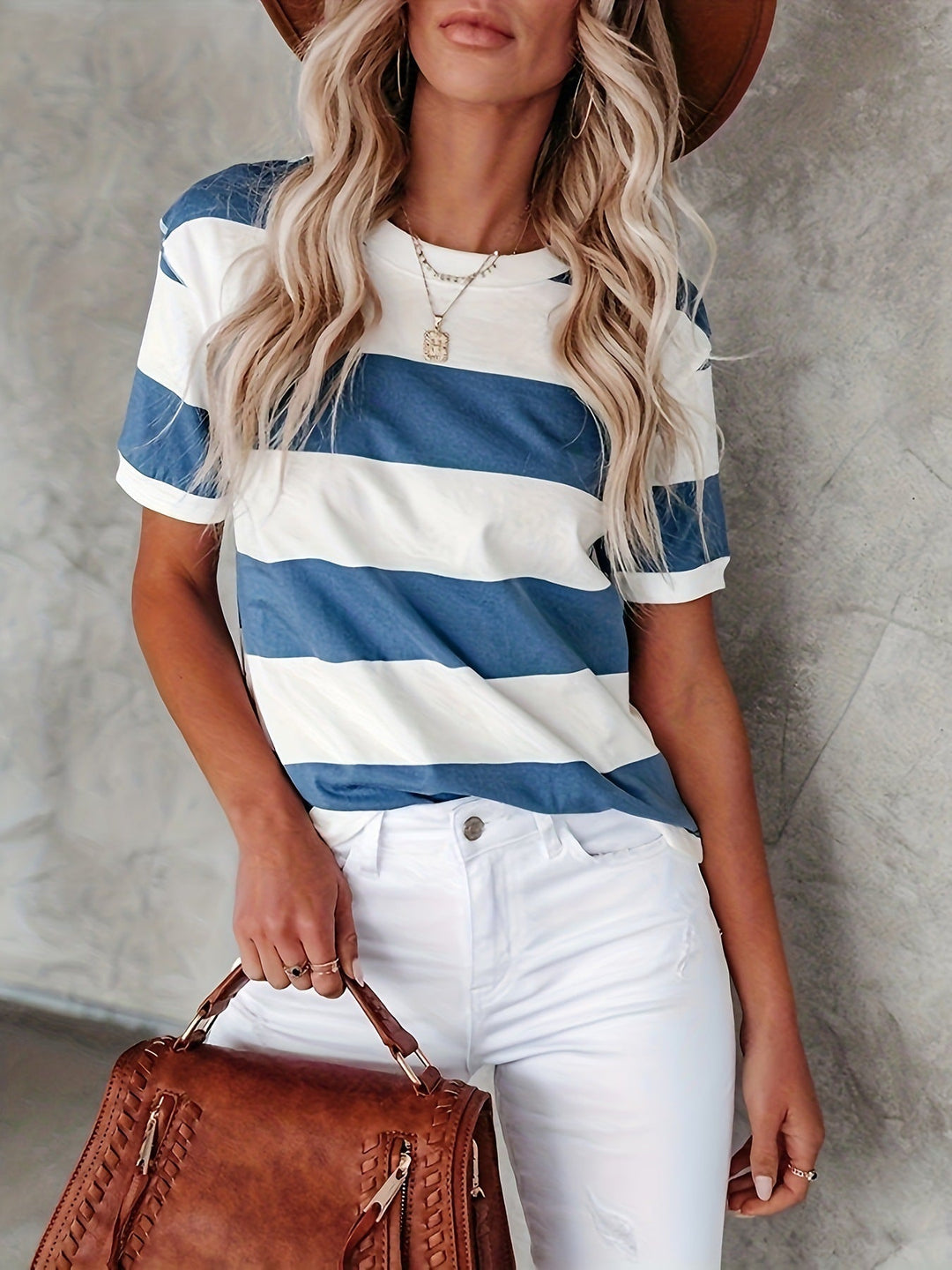 KAELY– Easygoing Classic Stripe Tee